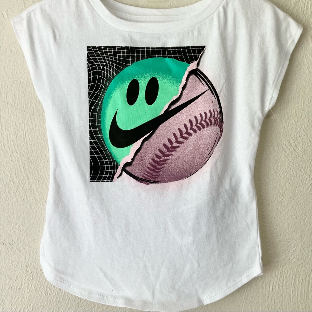 Nike Girl’s Short Sleeve T-Shirt